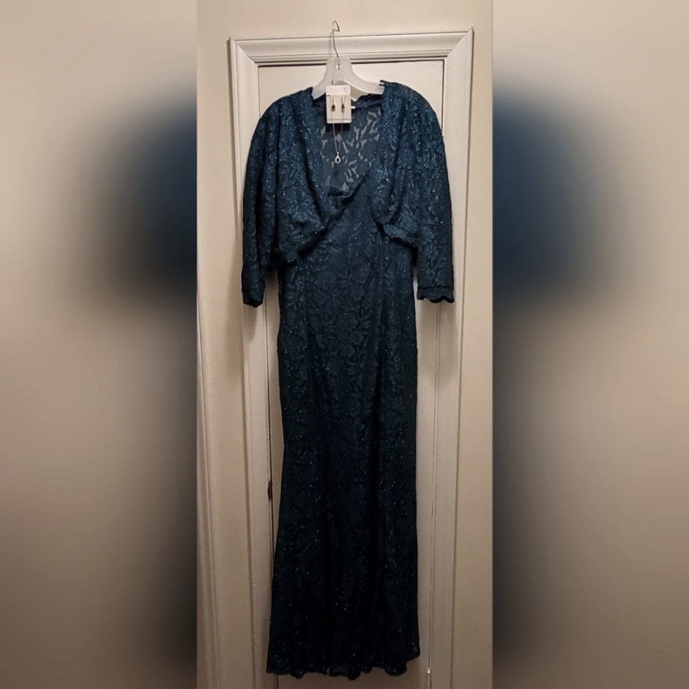 Oleg Cassini Emerald Green Women's Gown